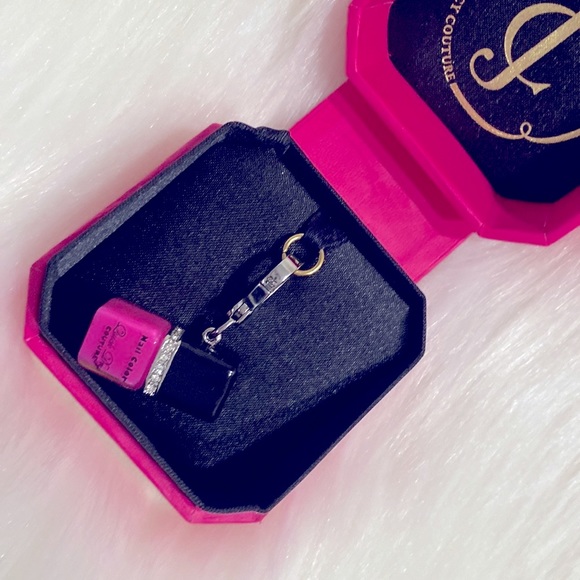 🩷PRICE IS FIRM🩷Juicy Couture Nail Polish Charm NWT Excellent Condition - Picture 5 of 12